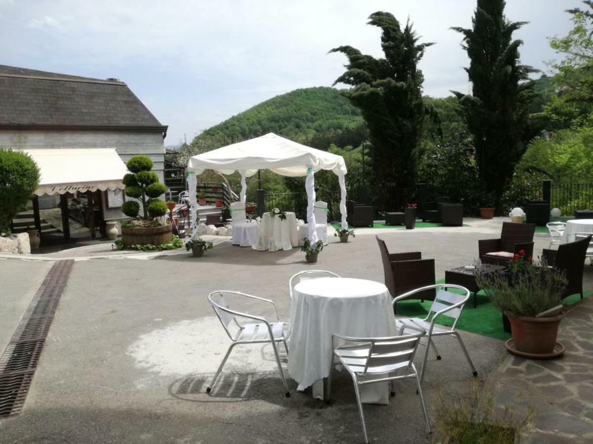 Hotel Il Volturino Calvello Екстер'єр фото